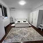 Scandinavian Ap Apartamento *
